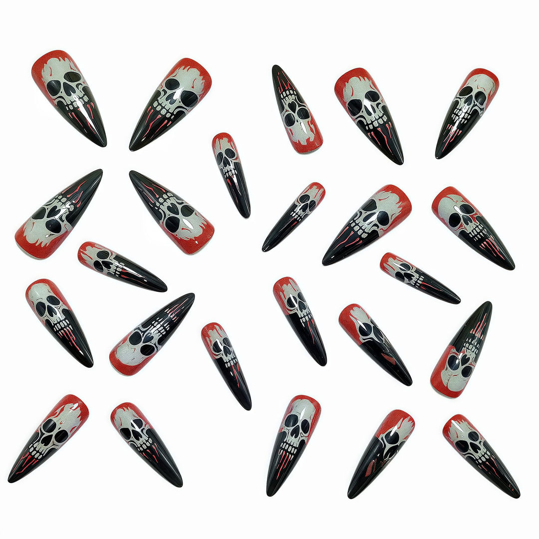 Kunstnägel mit Halloween-Motiv Karnz