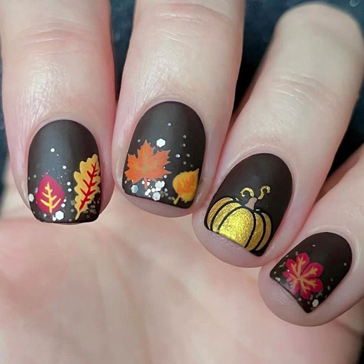 Festliches Herbst-Nageldesign Karnz