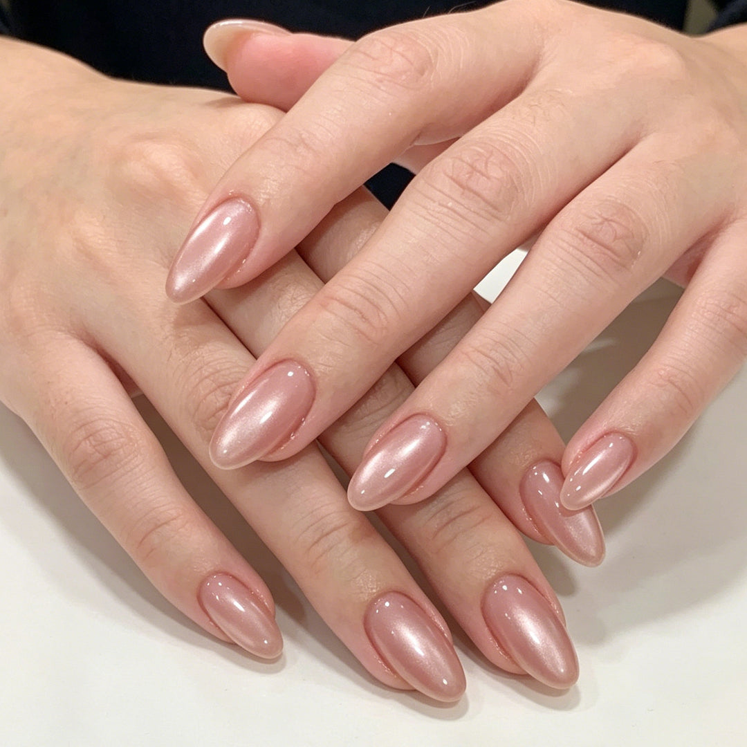 Elegante mandelförmige Gel-Nagelerweiterungen Karnz