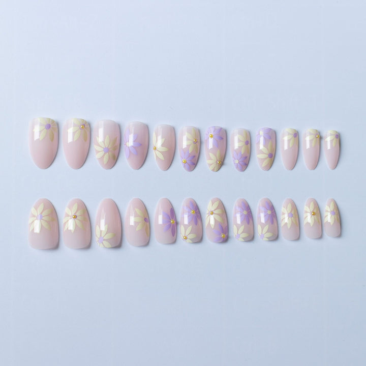 Elegante Florale Acryl Nagelkunst