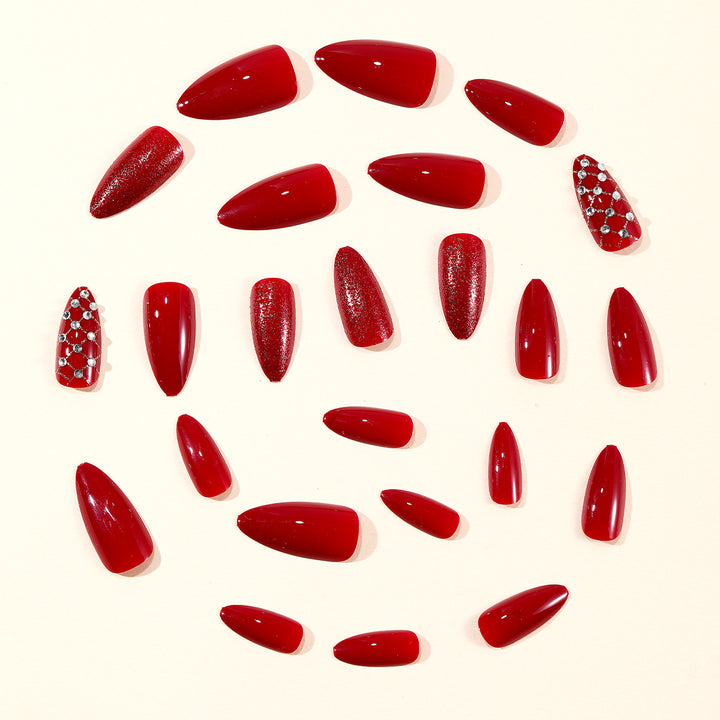Glamouröses Stiletto-Nagelkunst-Set Karnz