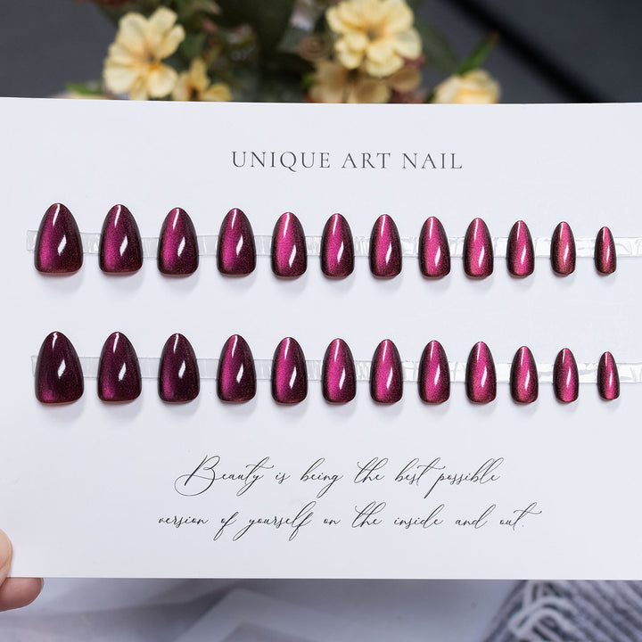 Glänzendes Press-On Nagelkunst Set