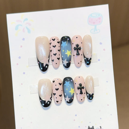 Künstliche Nagelspitzen mit Verspielten Sternen- und Herzmotiven Karnz