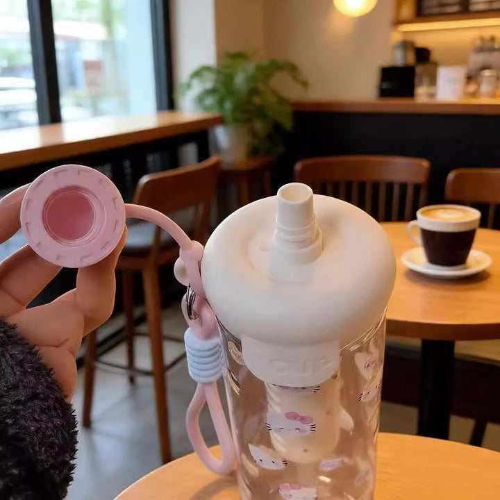 Damen Wasserflasche mit fröhlichem Motiv und praktischem Tragegriff Karnz