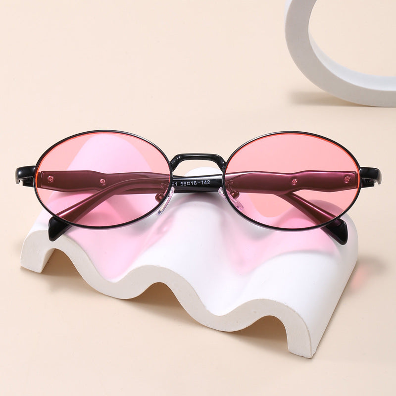 Modische Sonnenbrille Im Eleganten Ovaldesign Karnz 1787127969