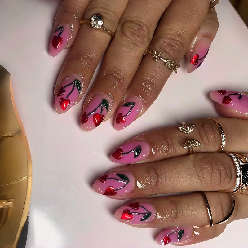 Kunstnail Art mit Kirschdesign Karnz
