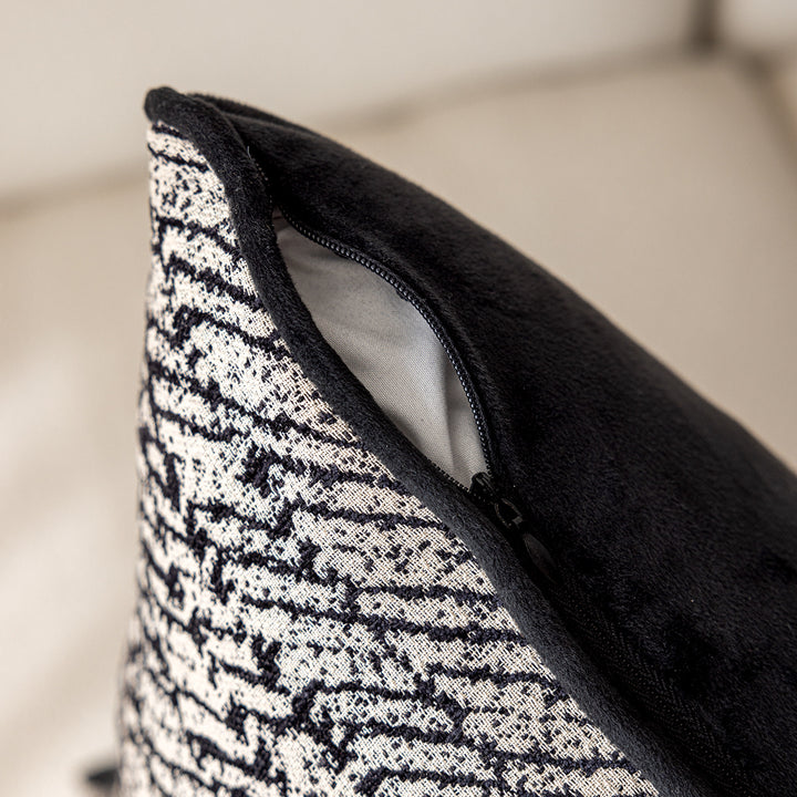Designer Dekokissen mit abstraktem Muster