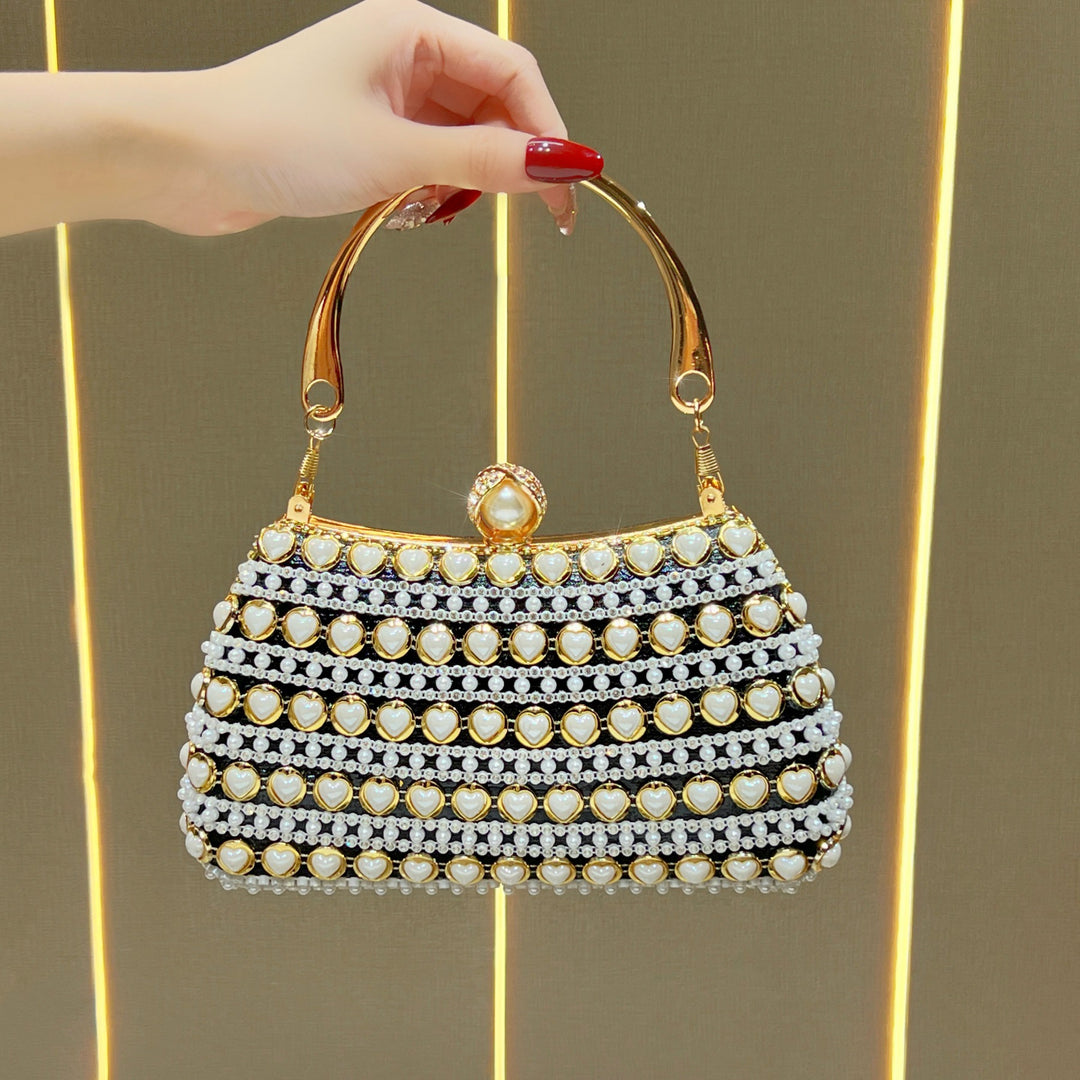Dekorative Herz-Applikation Abendhandtasche