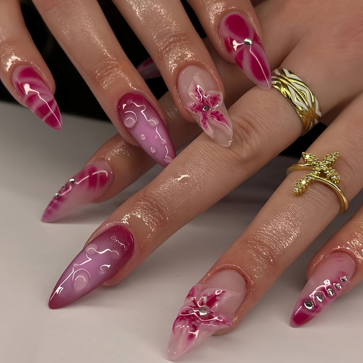 Dekorativer Press-On Nagelset Karnz