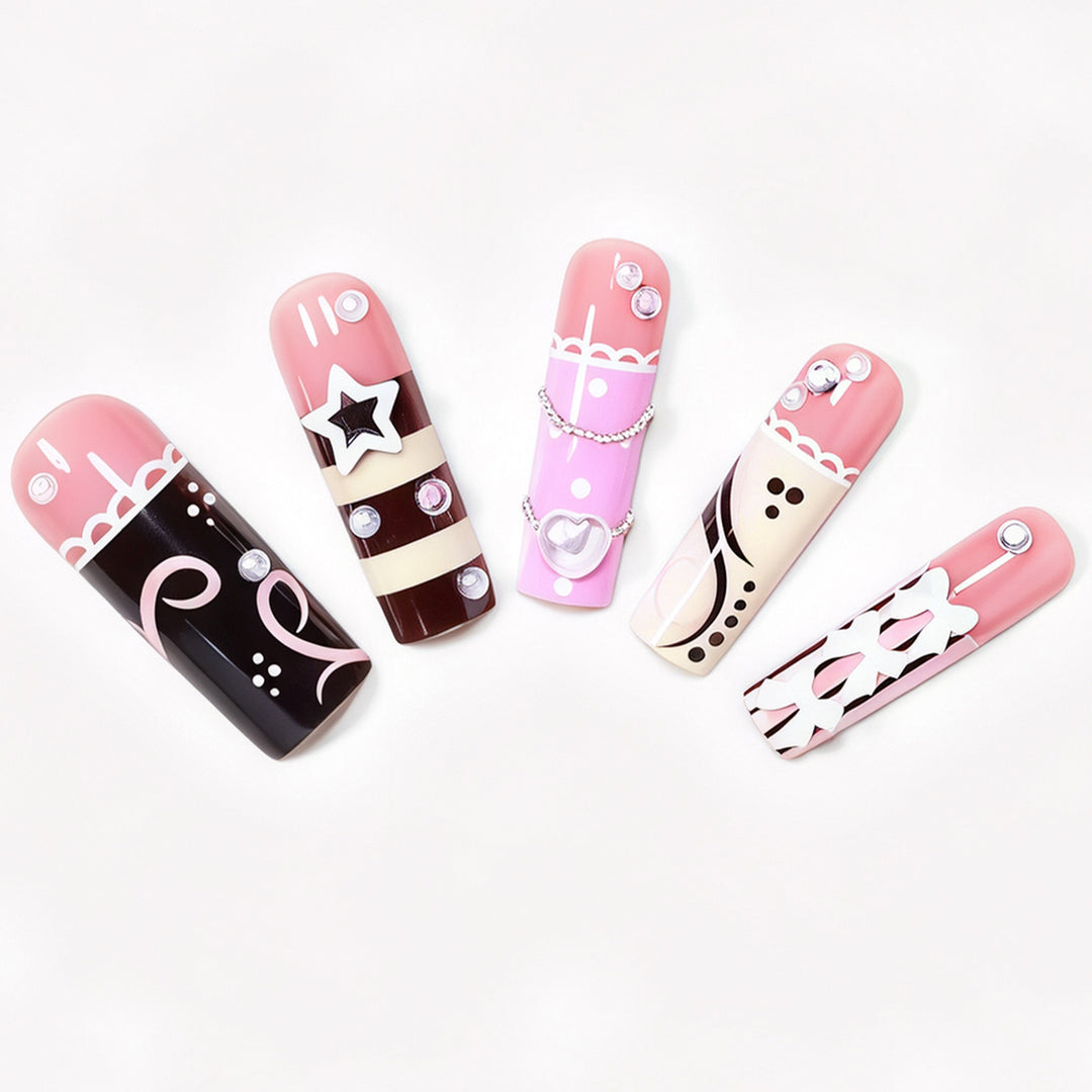 Künstlerisches Statement Press-On Nageldesign Karnz