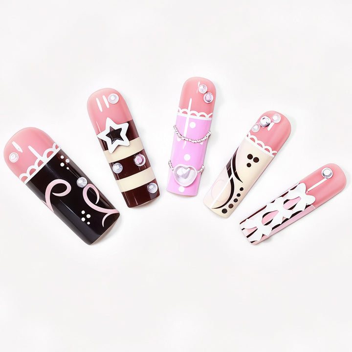 Künstlerisches Statement Press-On Nageldesign Karnz