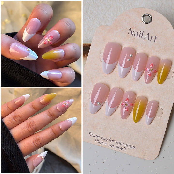 Elegantes Press-On Nagelkunst-Set Karnz