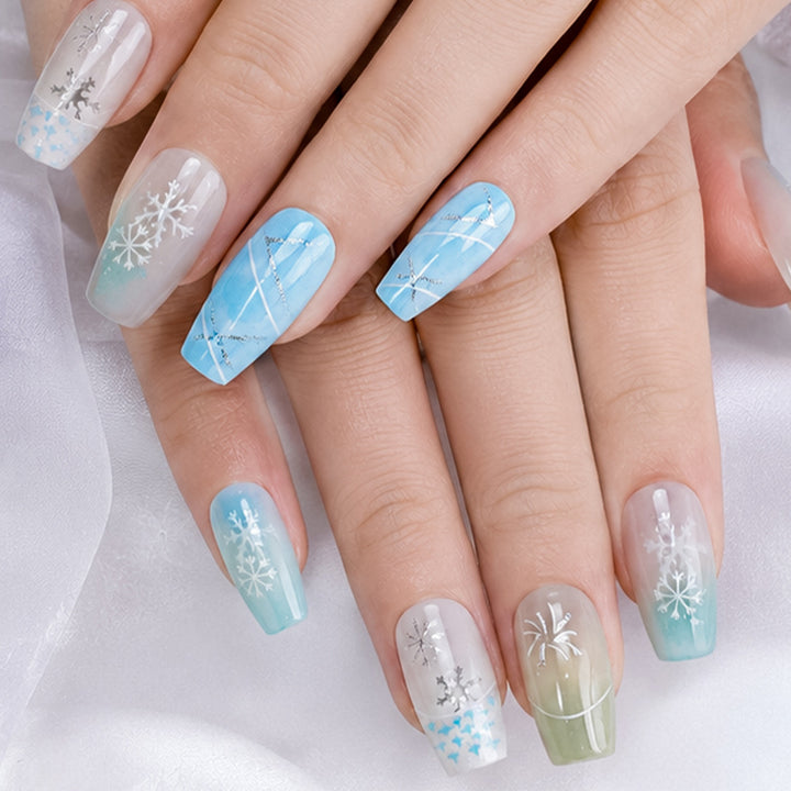 Festliche Schneeflocken Press-On Nagelkunst Karnz