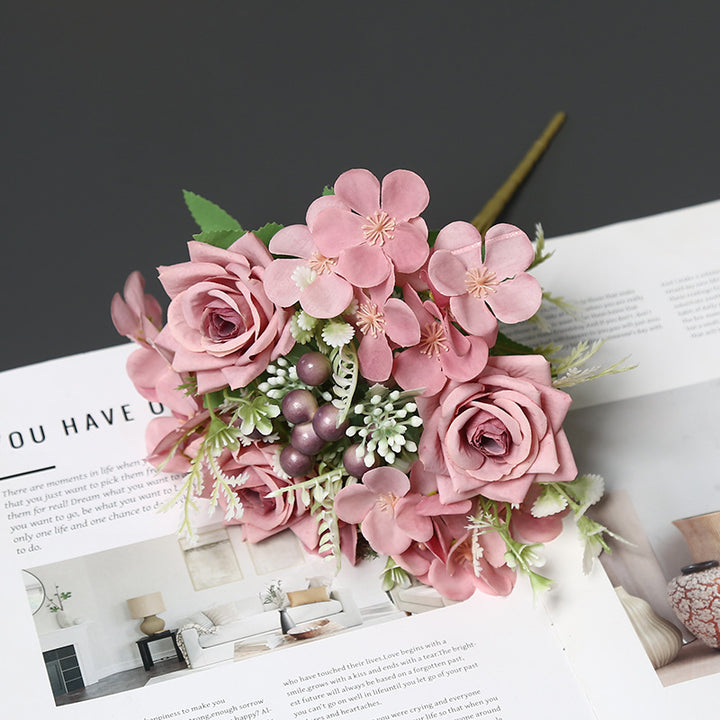 Elegante Blumenarrangement für die Wohnkultur Präsentation