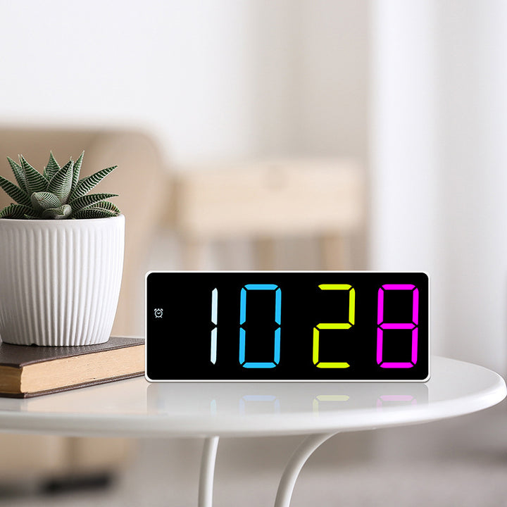 Digitaler Wecker Im Minimalistischen Design Karnz