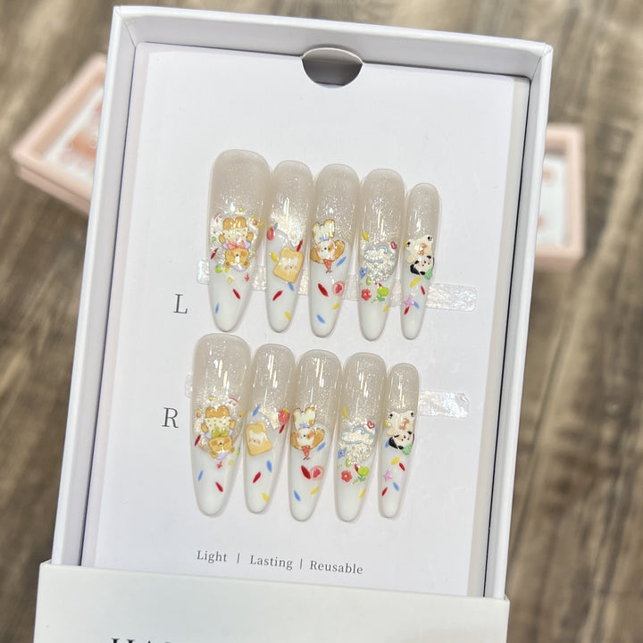 Dekoratives Press-On-Nail-Art-Set mit Glitzerakzenten Karnz