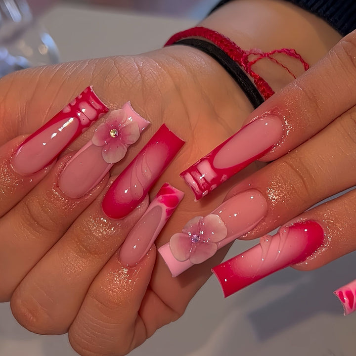 Glamorous Floral Press-On Nails Set Karnz