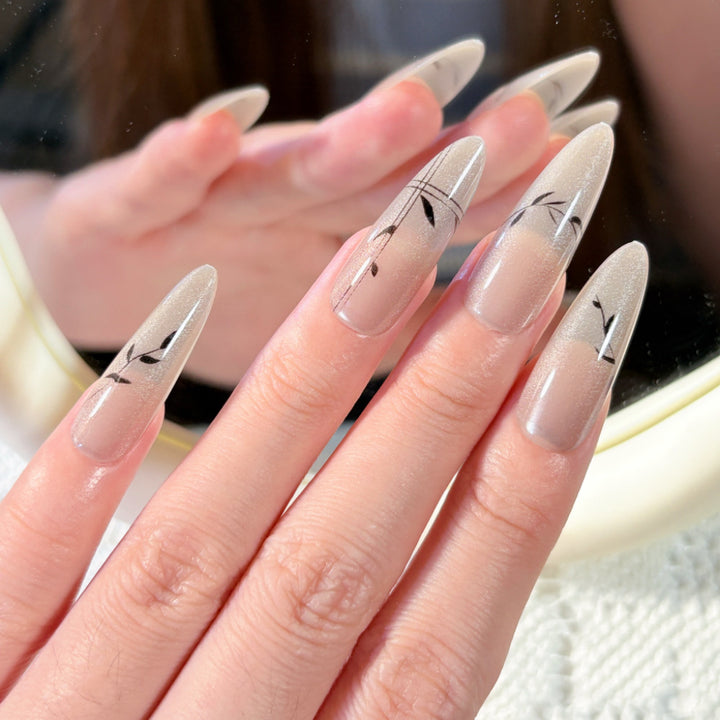 Dekoratives Press-On-Nageldesign Karnz