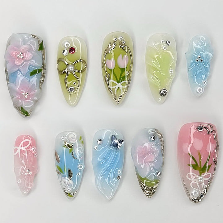 Blumige Kunstnagel-Set Karnz