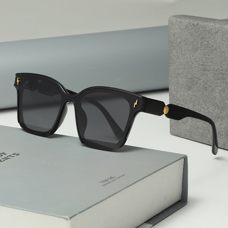 Damen Modische Sonnenbrille mit stilvollem Rahmen Karnz