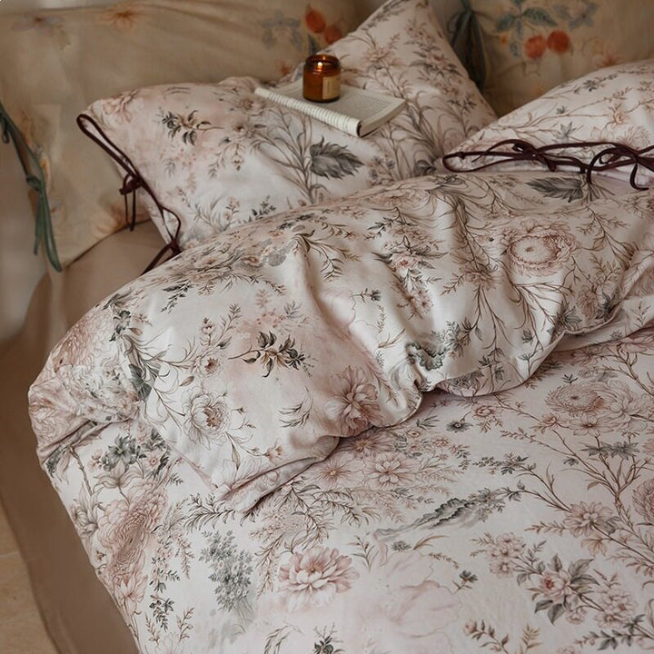 Luxuriöses Baumwollsatin-Bettwäsche-Set mit floralem Muster und Hotelverschluss