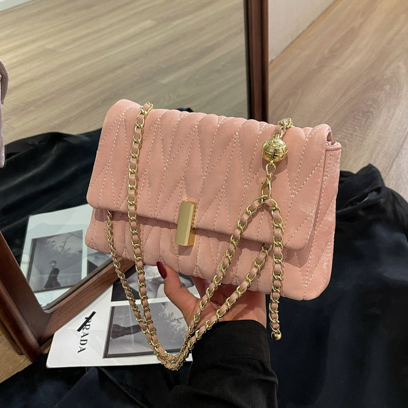 Gepolsterte Schulter-Clutch Karnz