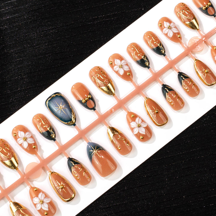 Künstlerische Press-On Nagelkunst Kollektion