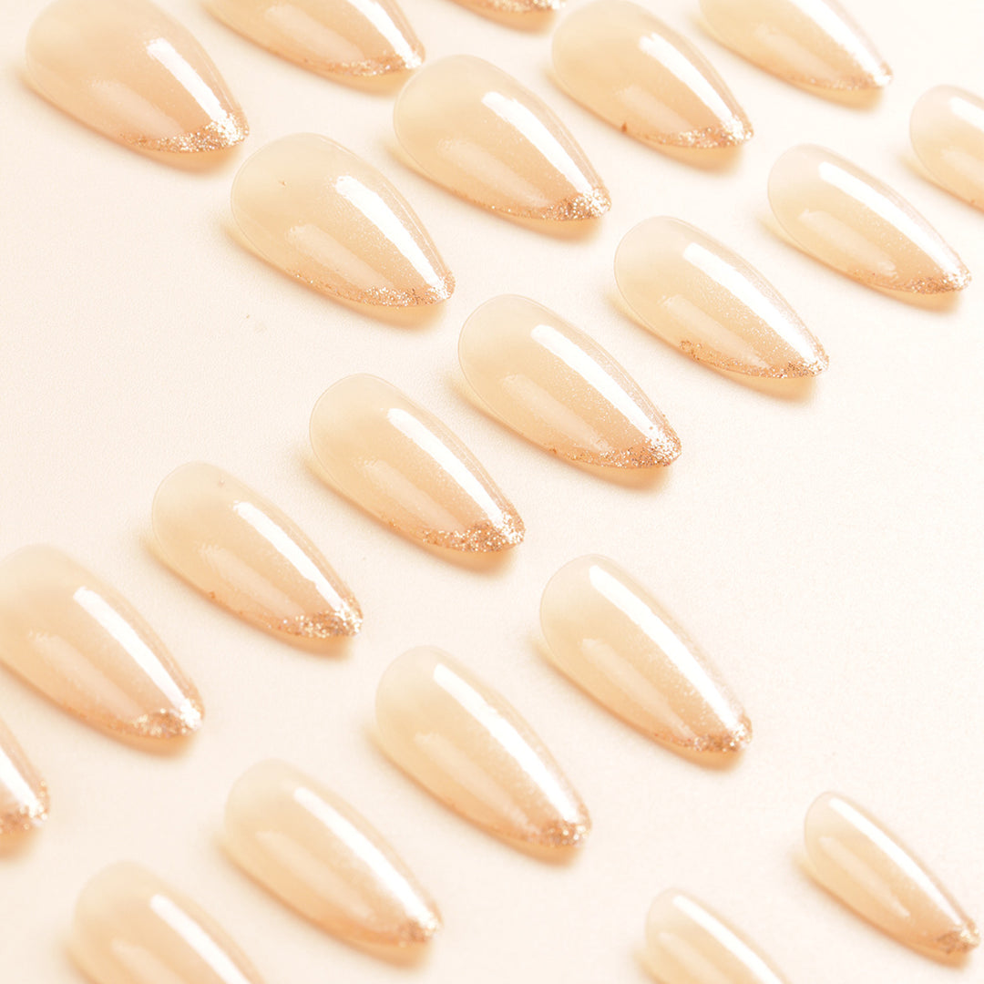 Elegante Ombre Glitzer Nagelspitzen Karnz