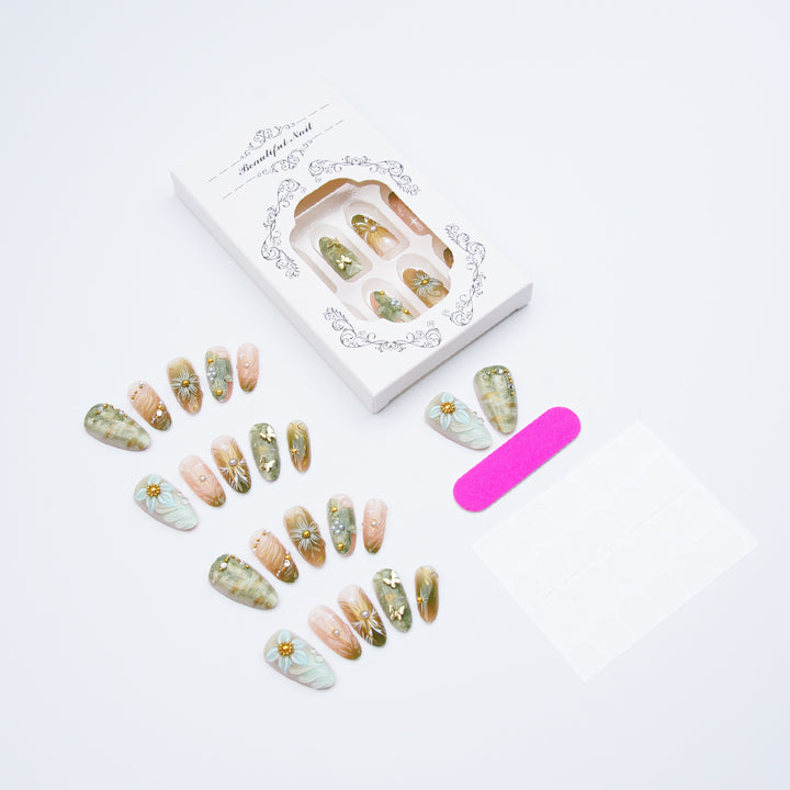 Glamouröse Aziatische Kunstnagelkollektion Karnz