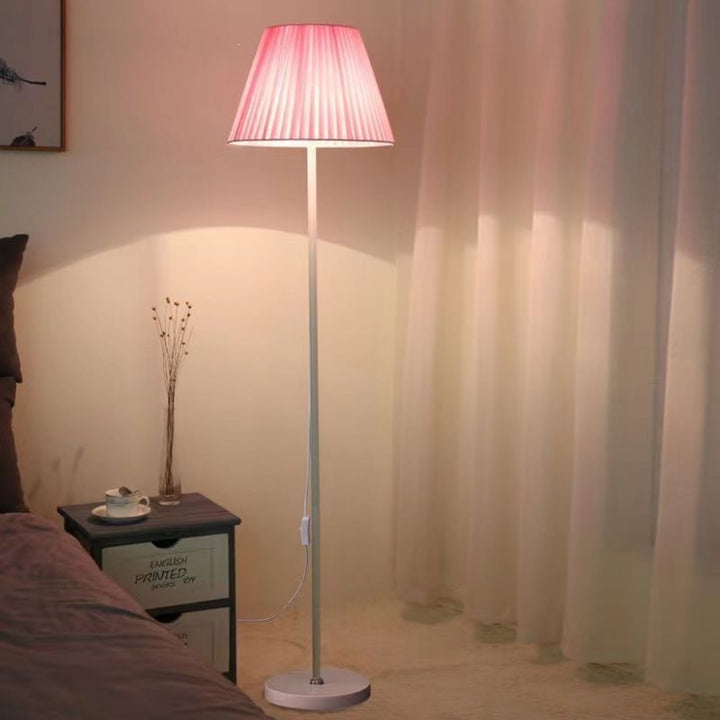 Moderne Stehlampe
