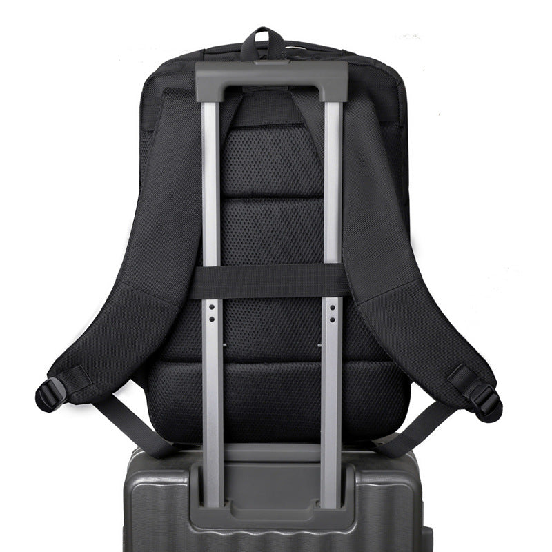 Flexibler Mehrfächer-Laptop-Rucksack Karnz