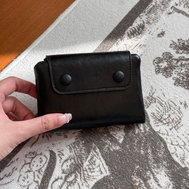 Stylischer kompakter Lederkartenhalter Karnz