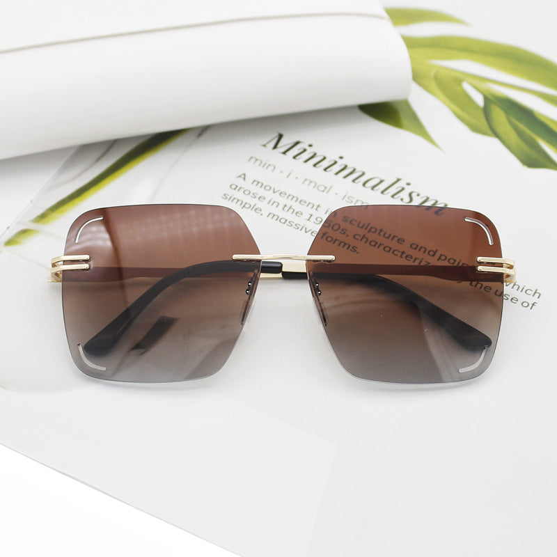 Damen quadratische Sonnenbrille mit verziertem Metalldetail Karnz