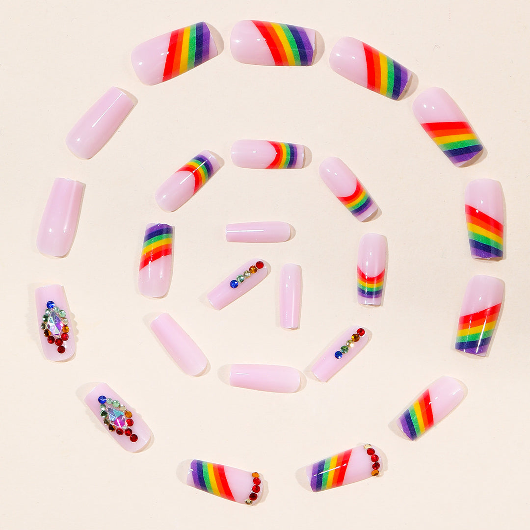 Glamorous Regenbogen-inspirierte Nail Art Extensions Karnz