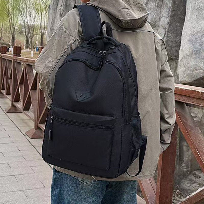 Vielseitiger Multi-Compartment-Rucksack Karnz