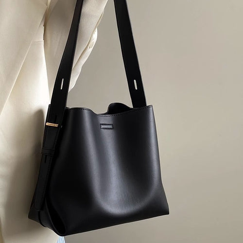 Moderne Schultertasche Karnz