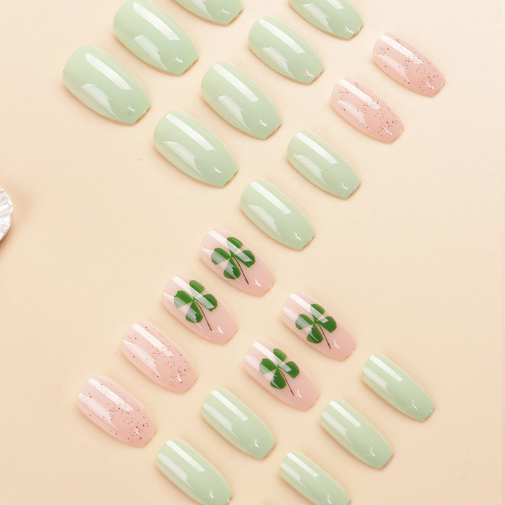 Dekoratives Press-On Nagelkunstset mit Kleeblatt-Design Karnz