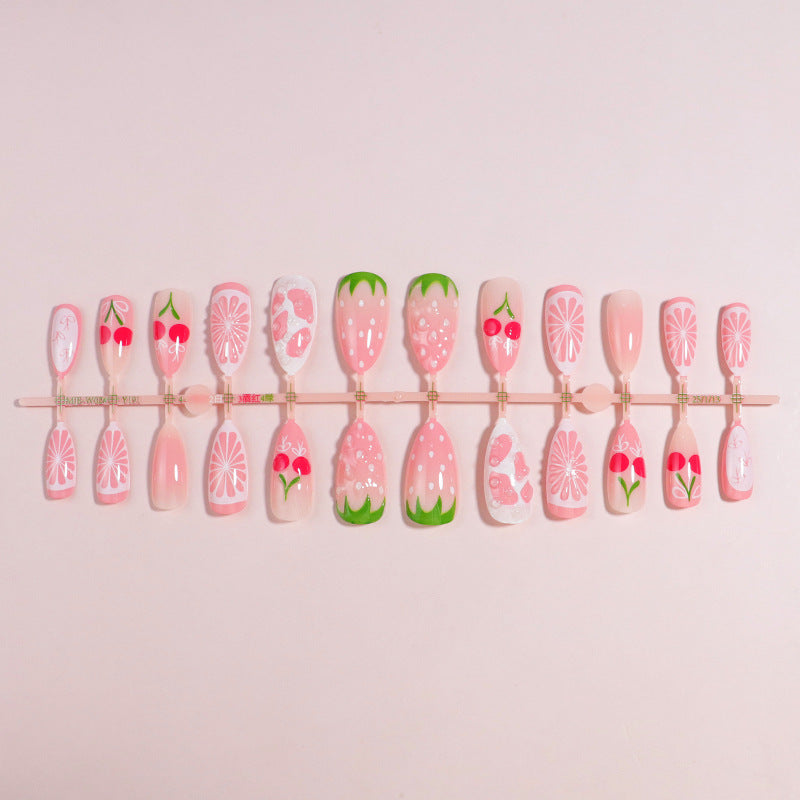 Premium Press-On Nail Set mit dekorativen Akzenten Karnz