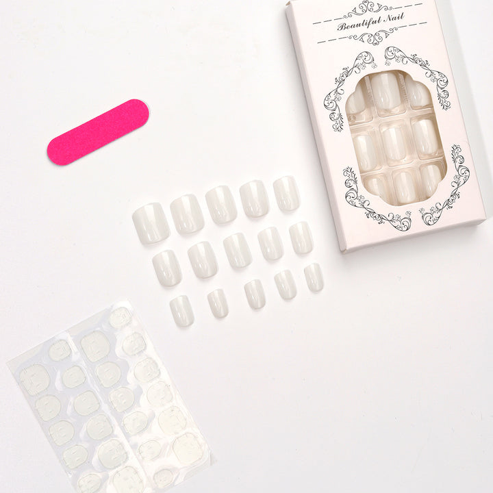Glänzende Press-On-Nagelspitzen-Kollektion Karnz