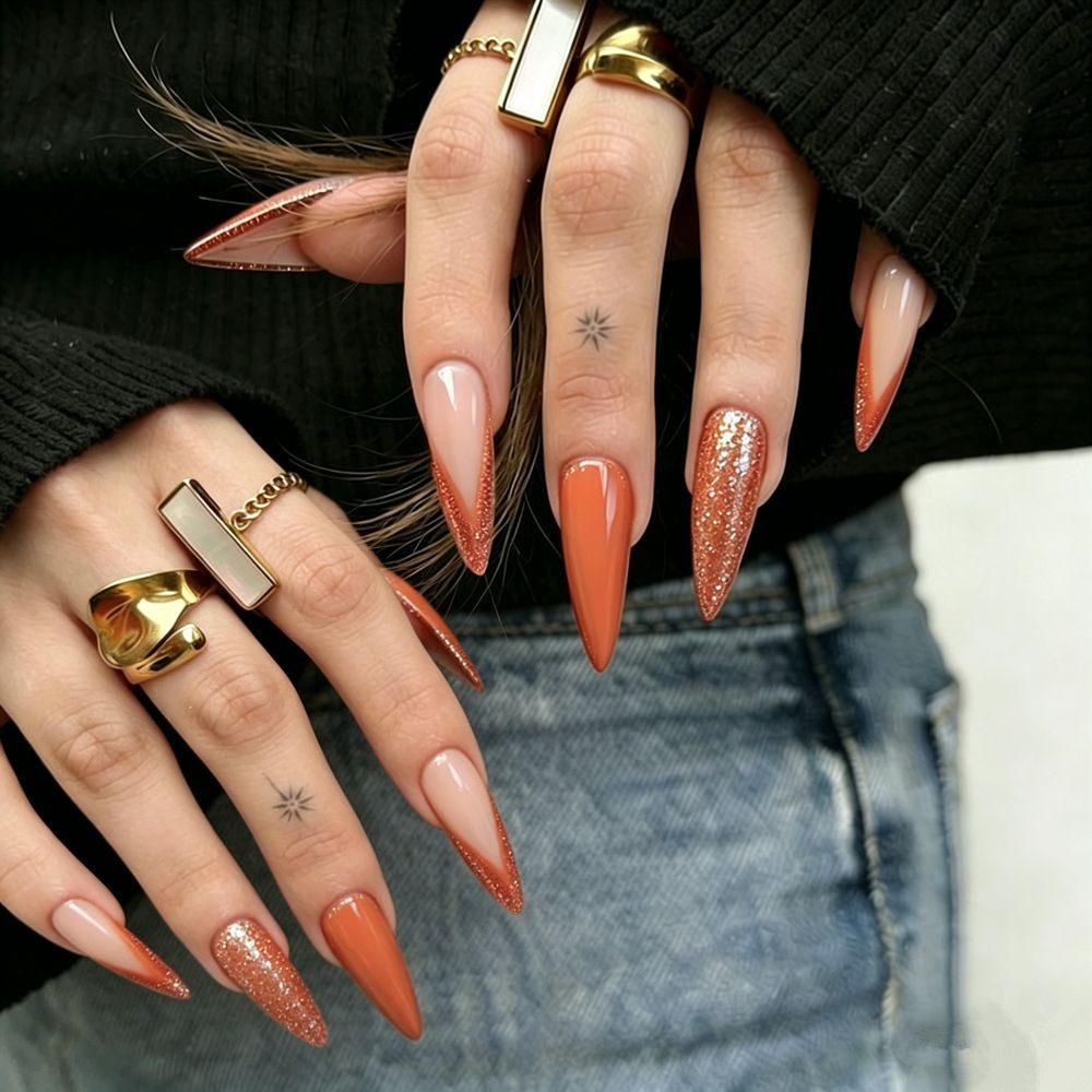 Stiletto-Stil Press-On Nagelspitzen mit Glitzerakzenten