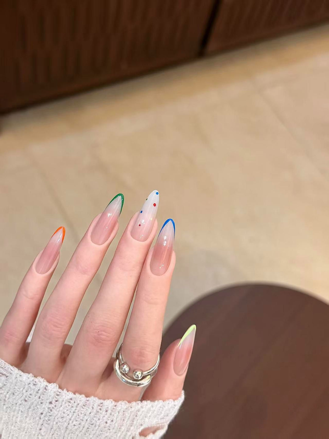 Künstlerisches Multicolor Stiletto Press-On Nail Set