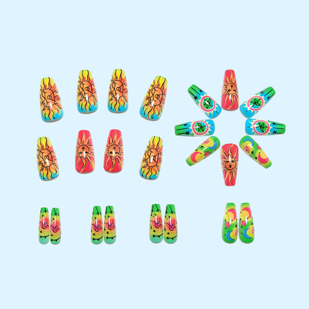 Kreative Kunstnägel im Neon-Motiv und fantastischen Mustern Karnz