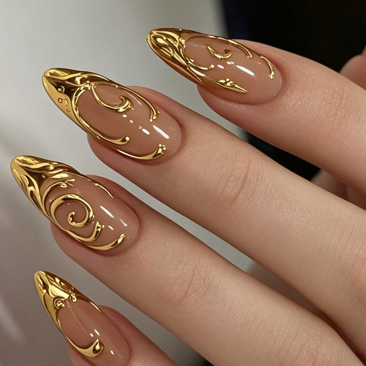 Elegante goldakzentierte Press-On-Nagelkunst Karnz