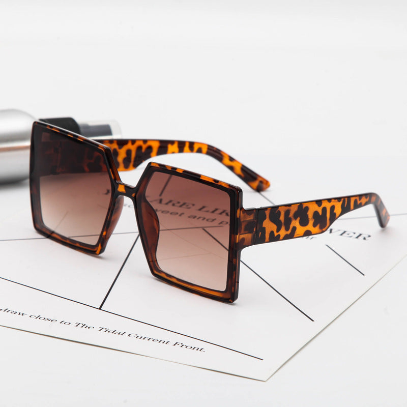 Damen Modische oversized Sonnenbrille im modernen Hexagon-Design Karnz