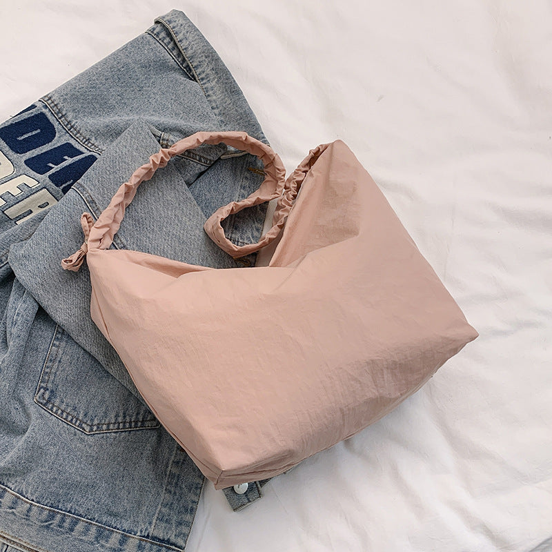 Lässige lässige Hobo-Tasche Karnz
