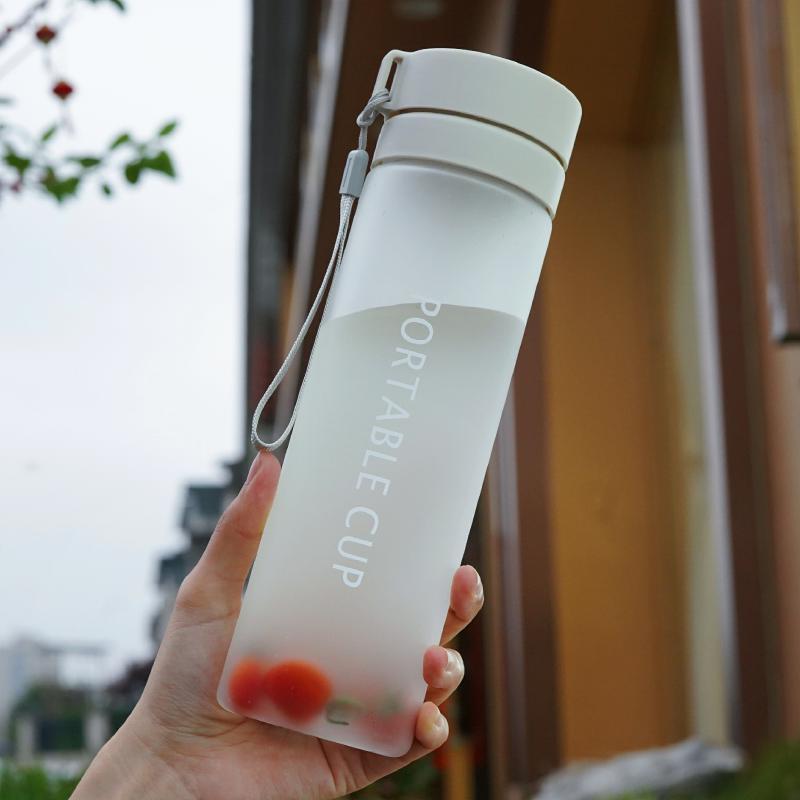 Damen Trinkflasche mit innovativem Deckel Karnz