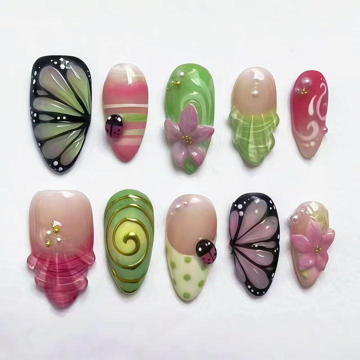 Dekorative Kunstvolle Press-On Nagelset