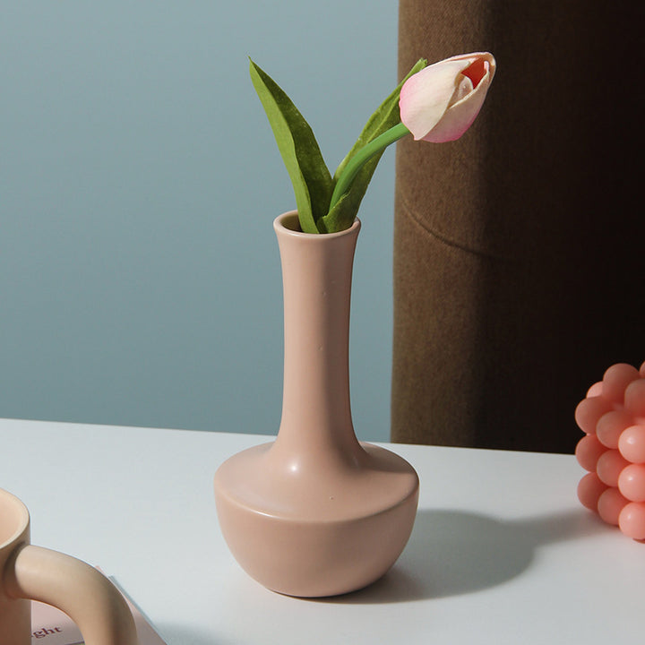 Minimalistische Keramikvase