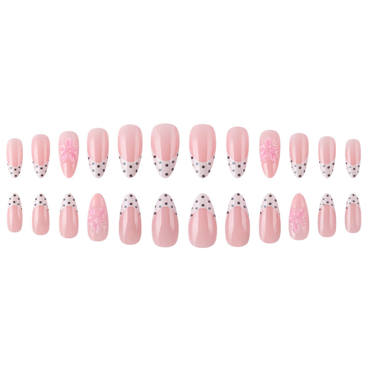 Elegante florale Press-On Nagelkunst Karnz