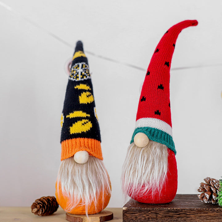 Dekorative Plüsch-Erdbeer-Gnom-Figurine Karnz
